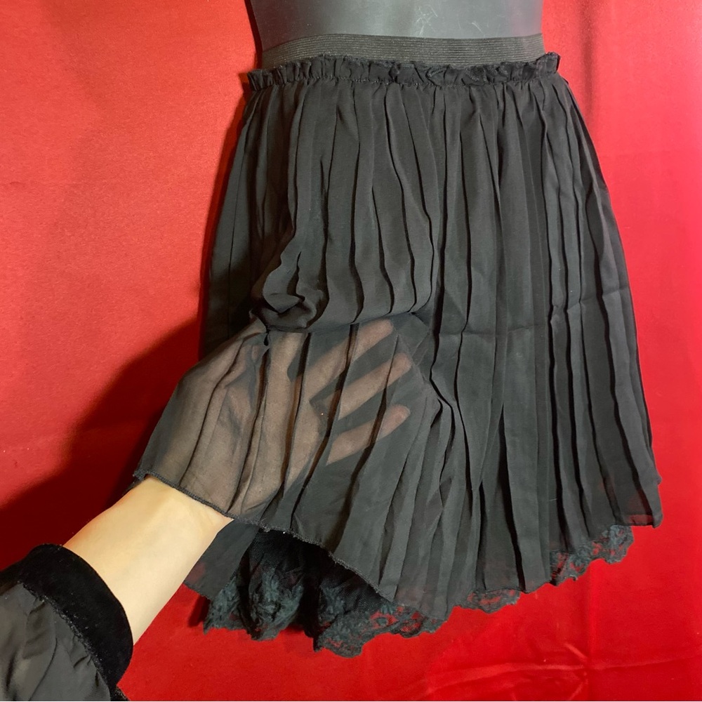 Alice Moon Black Pleated Chiffon and Lace Whimsigoth Mini Skirt - Picture 5 of 6